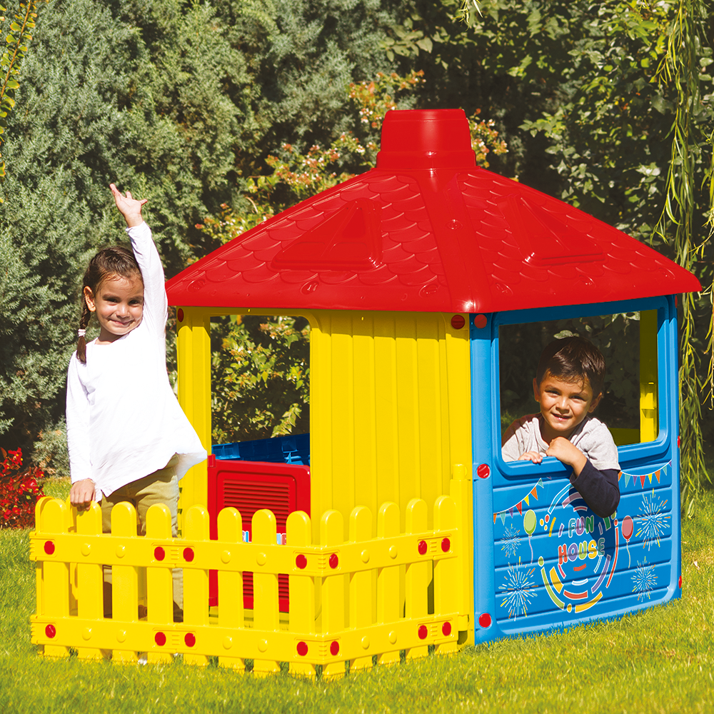 Townhouse with Fence Playset